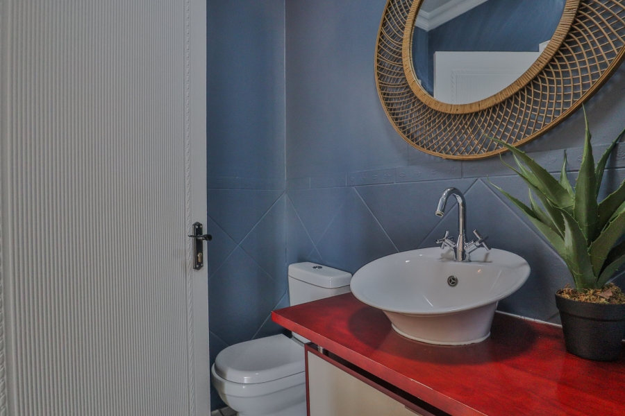 4 Bedroom Property for Sale in The Coves North West